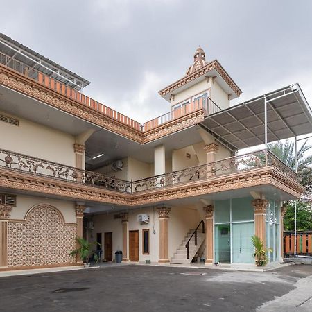 Urbanview Hotel Salsabilah Palembang By Reddoorz Екстериор снимка