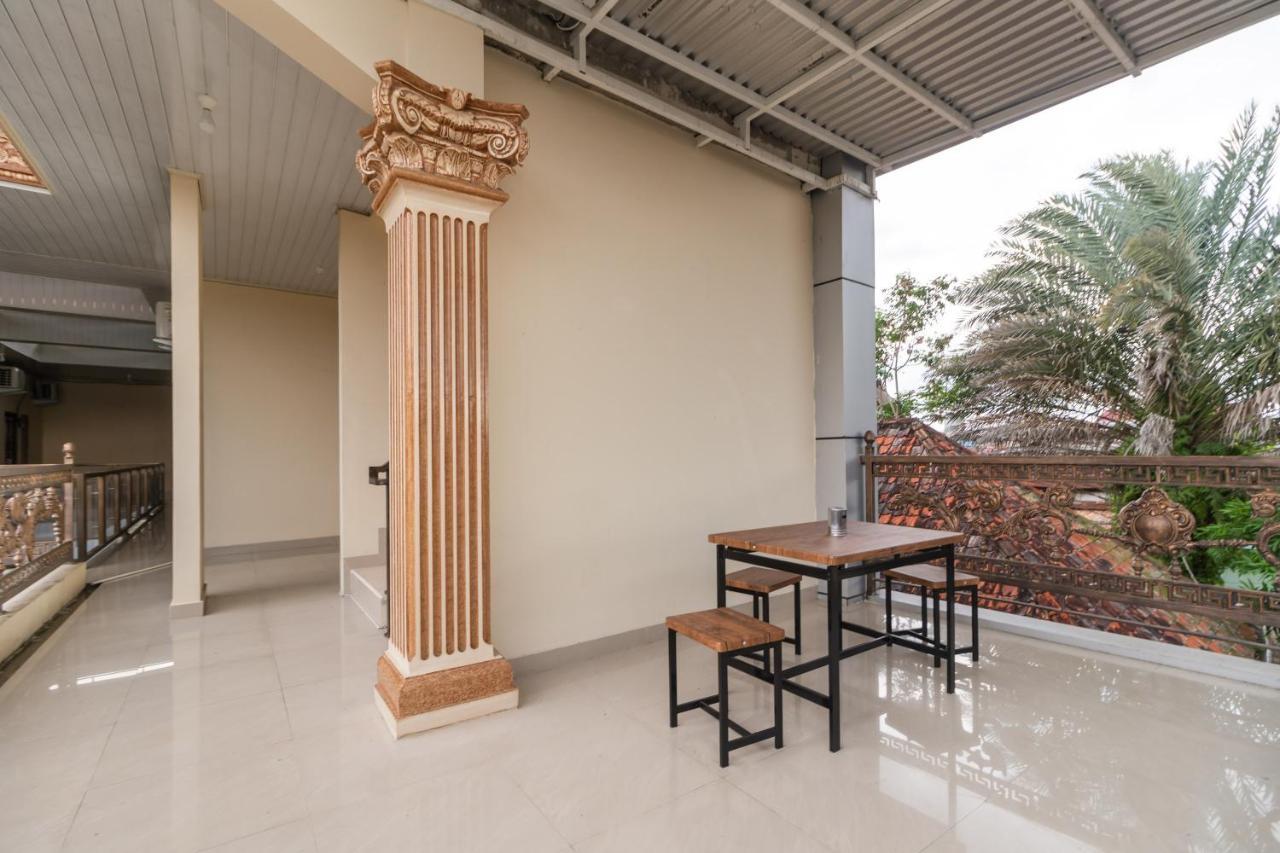 Urbanview Hotel Salsabilah Palembang By Reddoorz Екстериор снимка