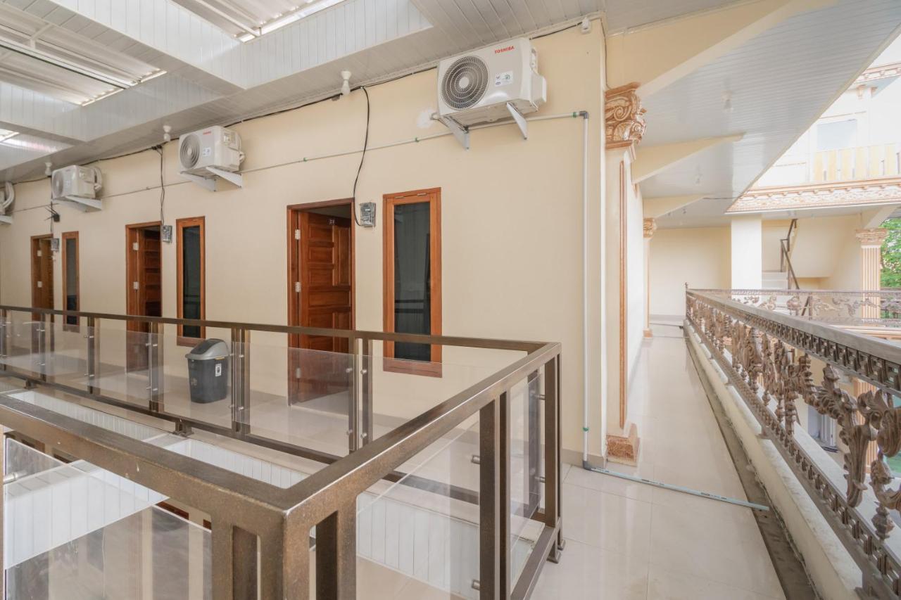 Urbanview Hotel Salsabilah Palembang By Reddoorz Екстериор снимка